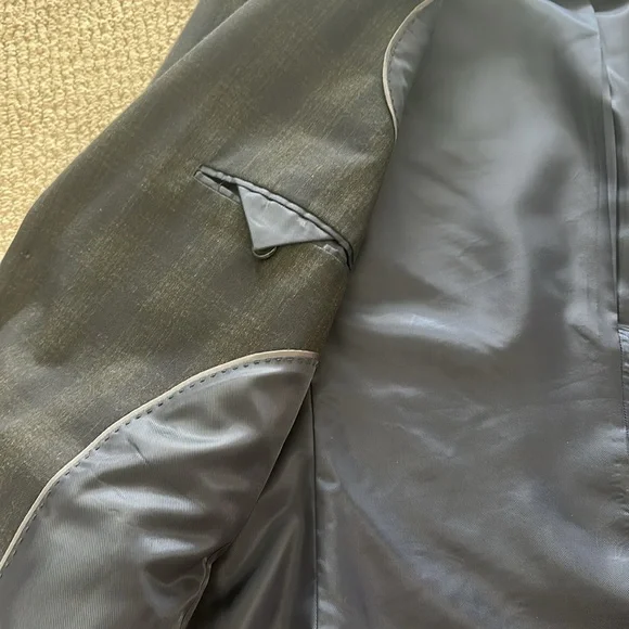 Banana Republic Men’s Sport Coat, Tailored Fit, navy/gray plaid, 42 - Picture 7 of 8